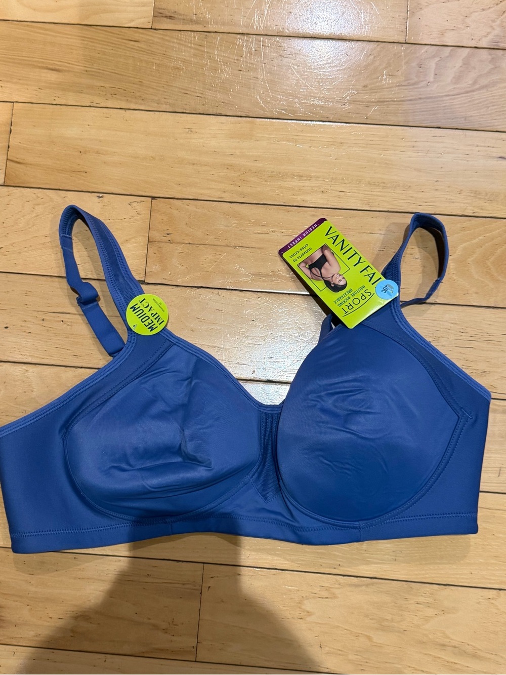 Vanity fair Women’s medium impact sports bra blue size 40C